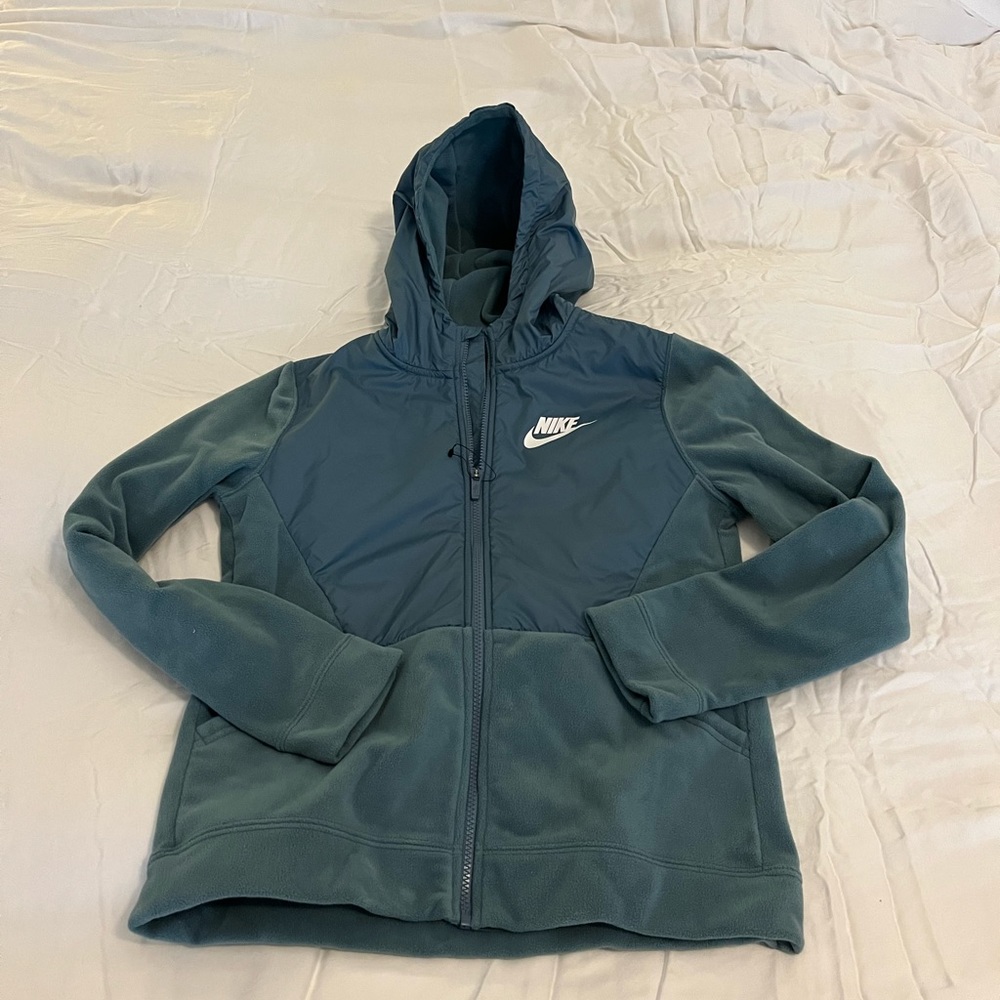 Nike unisex fleece jacket— woman’s small or boys 12-14